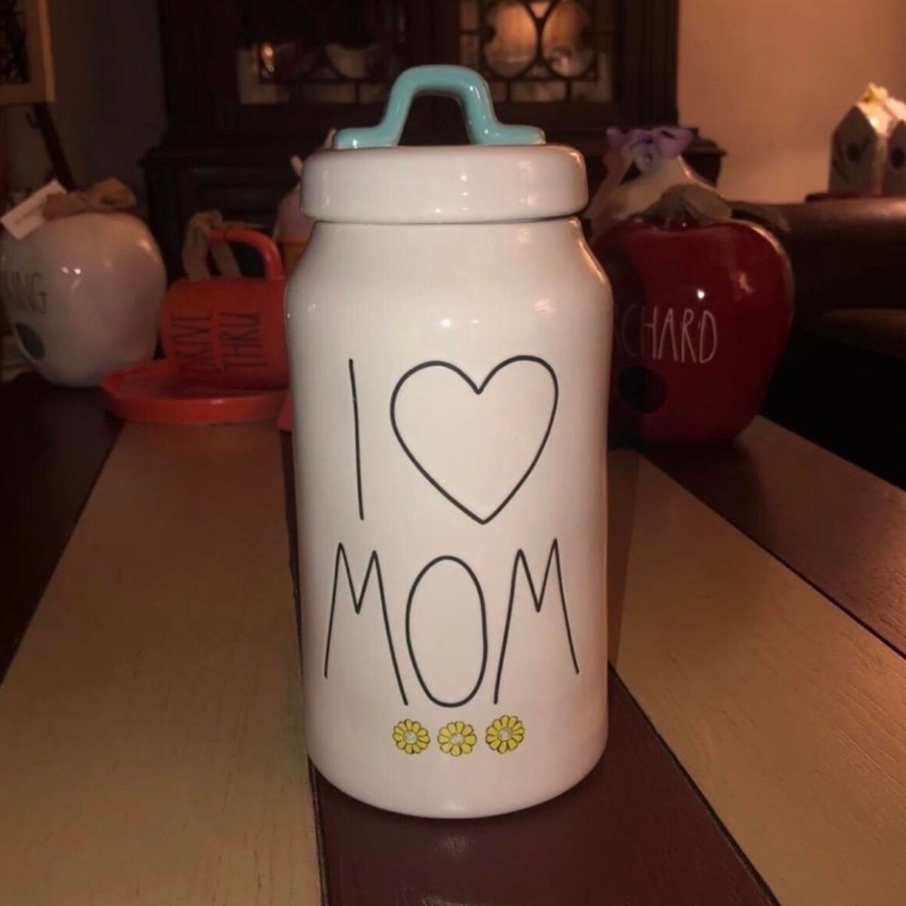 Rae Dunn I HEART MOM Canister
